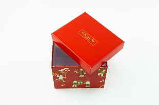 Коробка из переплетного картона Loccitane новогодняя