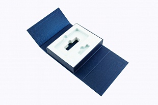 Кашированная коробка из переплетного картона шкатулка под флешку