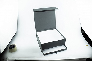 Кашированная коробка из переплетного картона шкатулка Активное долголетие 