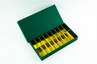 Коробка из переплетного картона темно-зеленая
