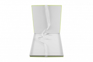 Кашированная коробка из переплетного картона шкатулка зеленая с лентой 