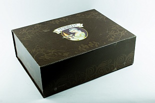 Кашированная коробка из переплетного картона шкатулка Петровская слобода