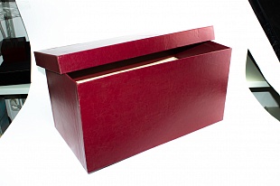 Кашированная коробка из переплетного картона крышка-дно Бордовая